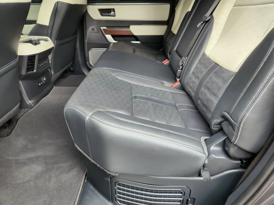 2024 Toyota Tundra 4WD Capstone Hybrid | Photo 10 of 30