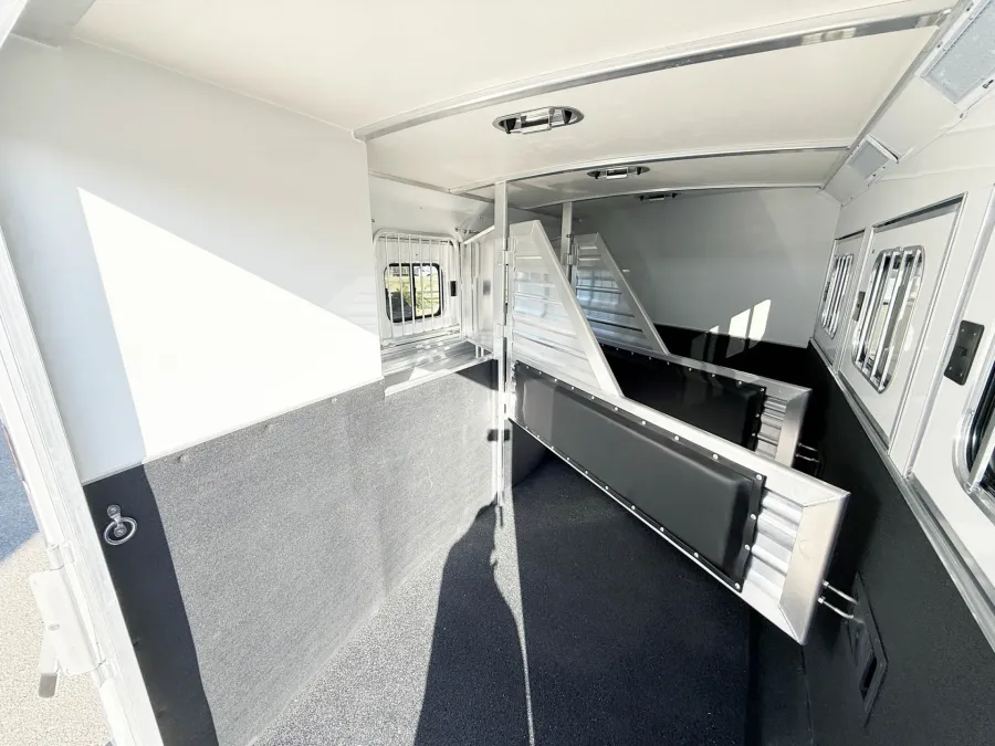 2026 Cimarron Norstar 3HGN | Photo 9 of 22