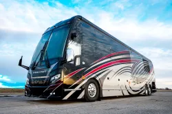 2026 Emerald Luxury Coaches Prevost H3-45 Triple Slide | Thumbnail Photo 18 of 20
