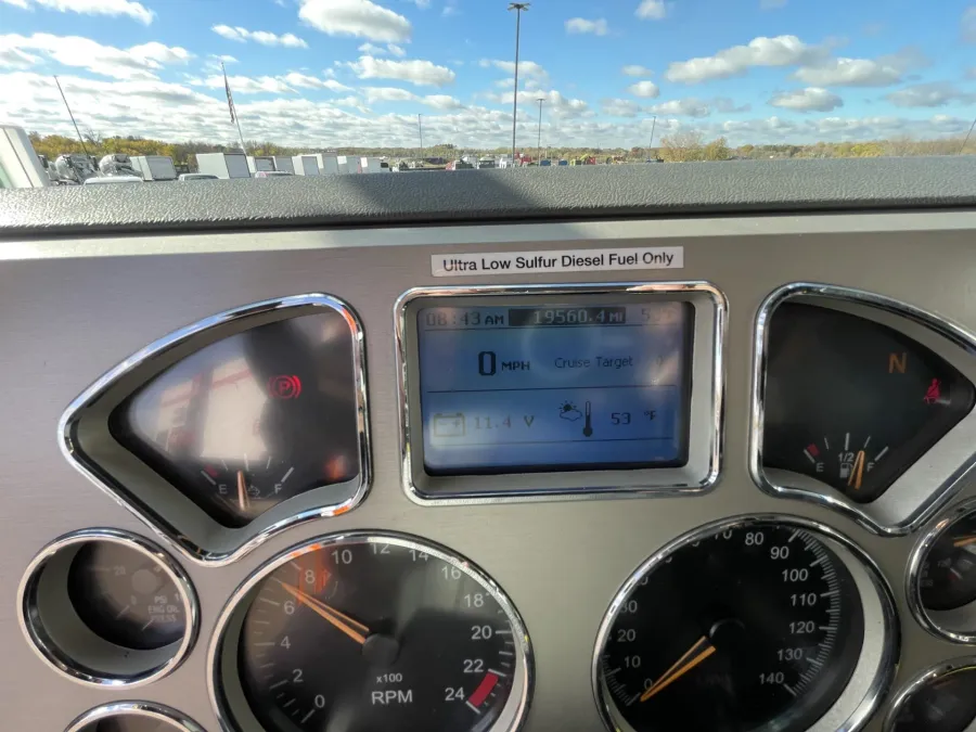 2017 Mack GU432 | Photo 11 of 15