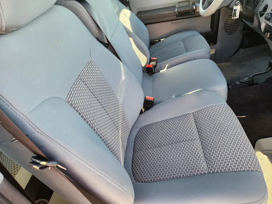 2015 Ford Super Duty F-250 SRW | Photo 9 of 20