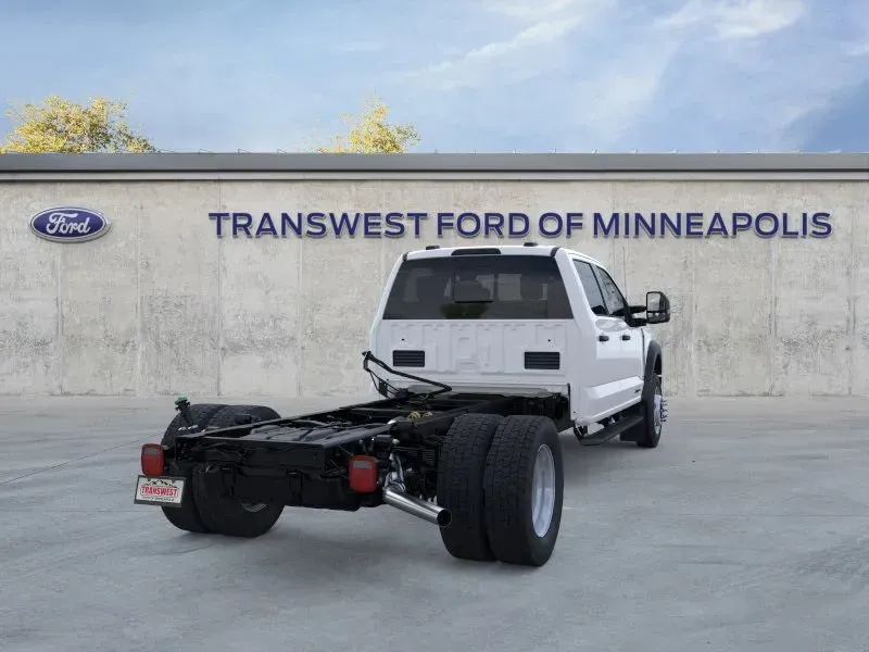 2026 Ford Super Duty F-550 | Photo 8 of 22