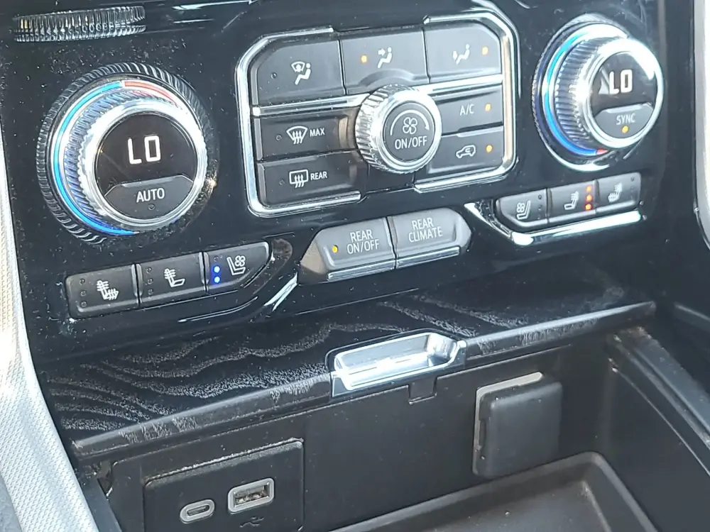 2024 GMC Yukon XL Denali - Photo 14