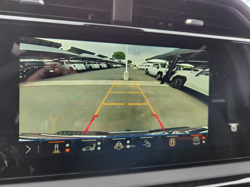 2025 GMC Sierra 2500HD AT4 | Photo 28 of 31