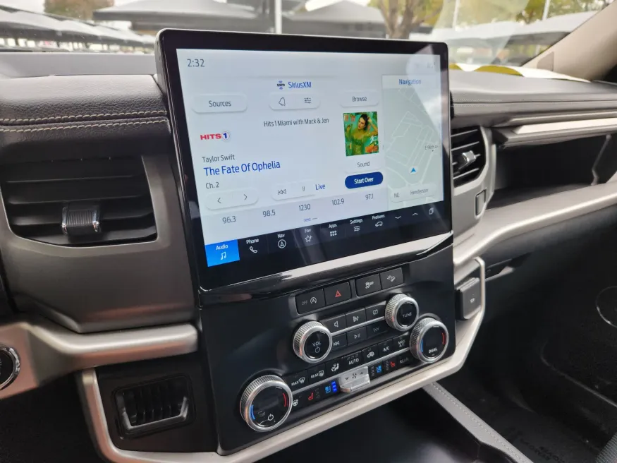 2024 Ford Expedition Max XLT | Photo 25 of 28