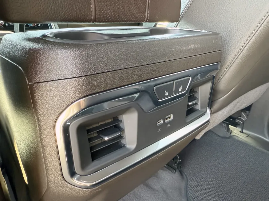 2024 GMC Sierra 1500 Denali | Photo 12 of 24