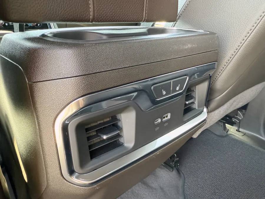 2024 GMC Sierra 1500 Denali | Photo 12 of 24