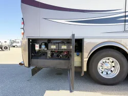 2013 Newmar King Aire 4584 | Thumbnail Photo 29 of 33