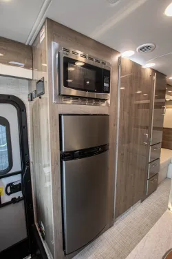 2022 Entegra Qwest 24N | Thumbnail Photo 13 of 22