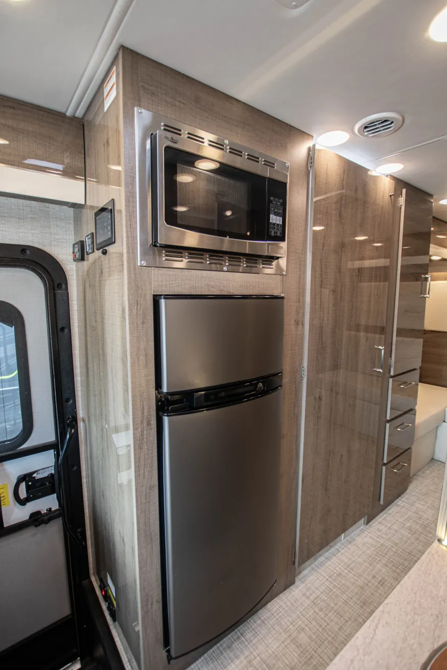 2022 Entegra Qwest 24N | Photo 13 of 22