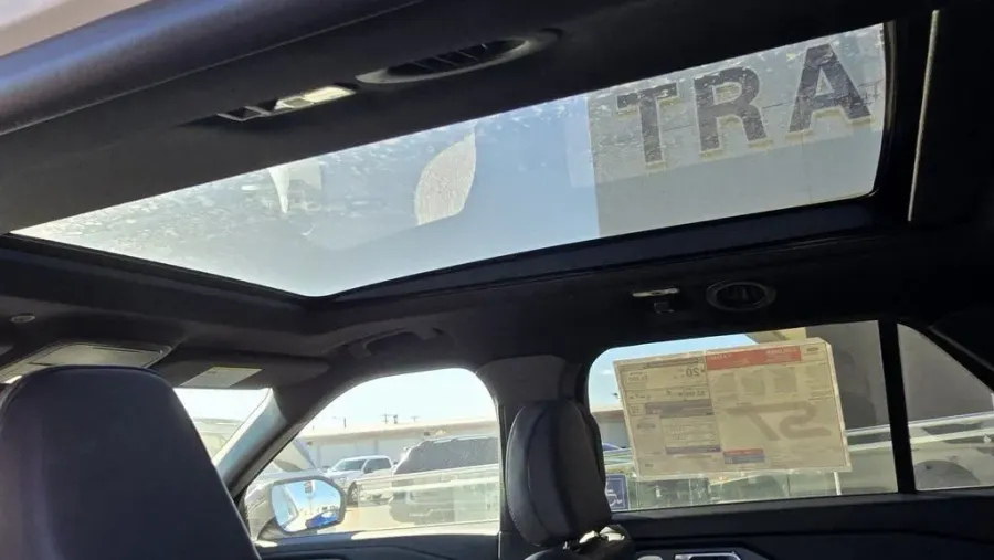 2026 Ford Explorer | Photo 28 of 34