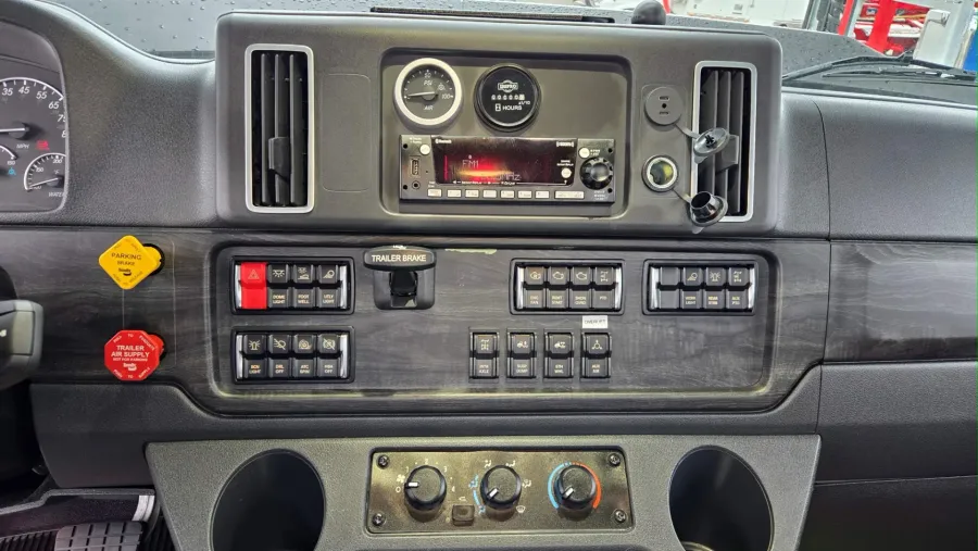 2026 Freightliner 114SD | Photo 31 of 44