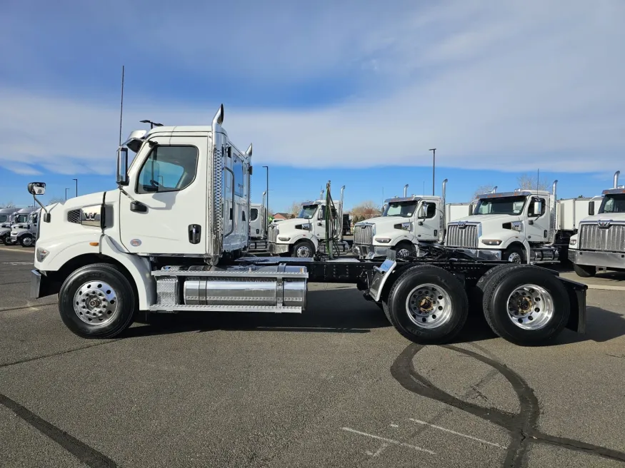 2023 Western Star 47X | Photo 8 of 18