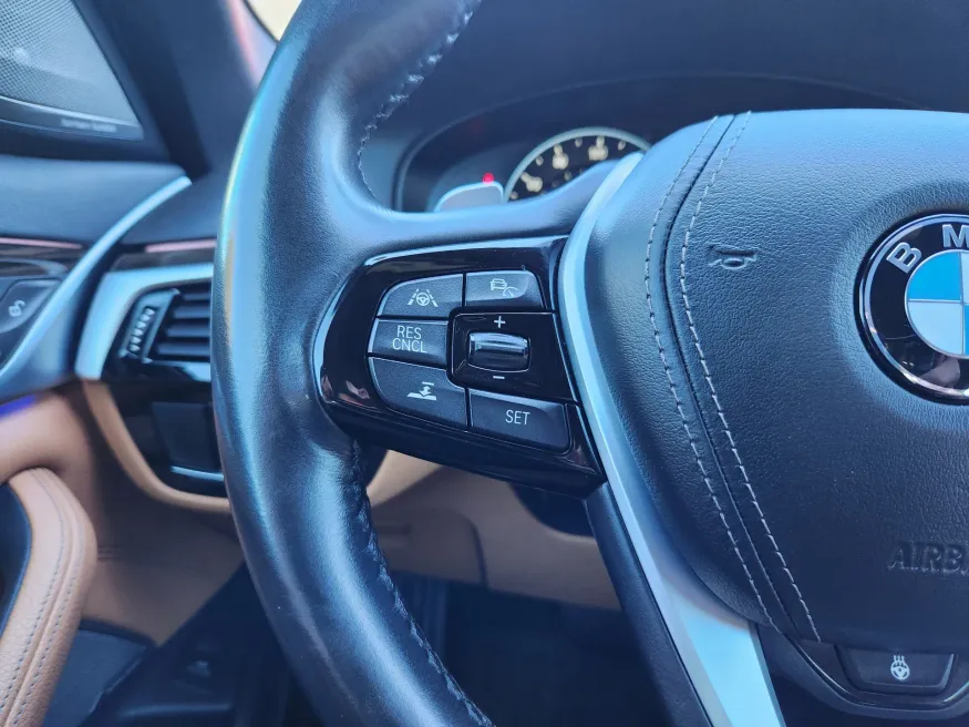 2019 BMW 5 Series 530i xDrive | Photo 22 of 29