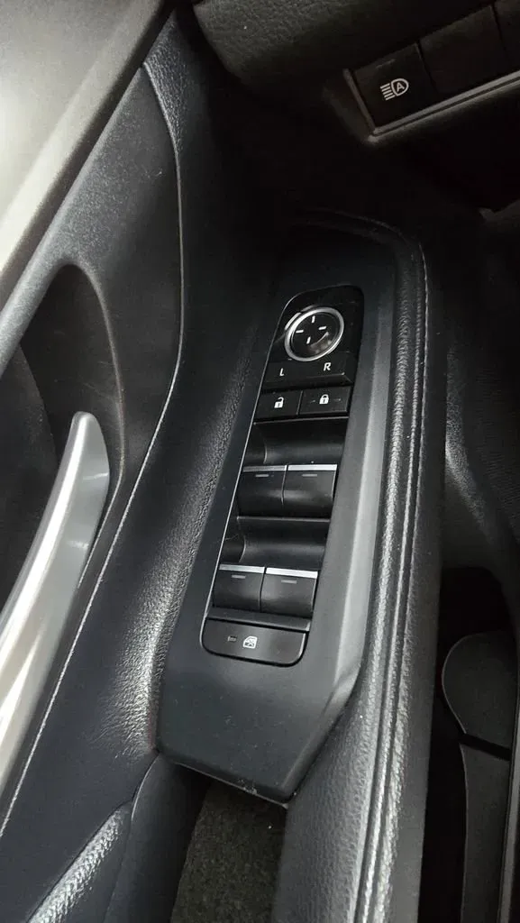 2024 Toyota Grand Highlander | Photo 12 of 26