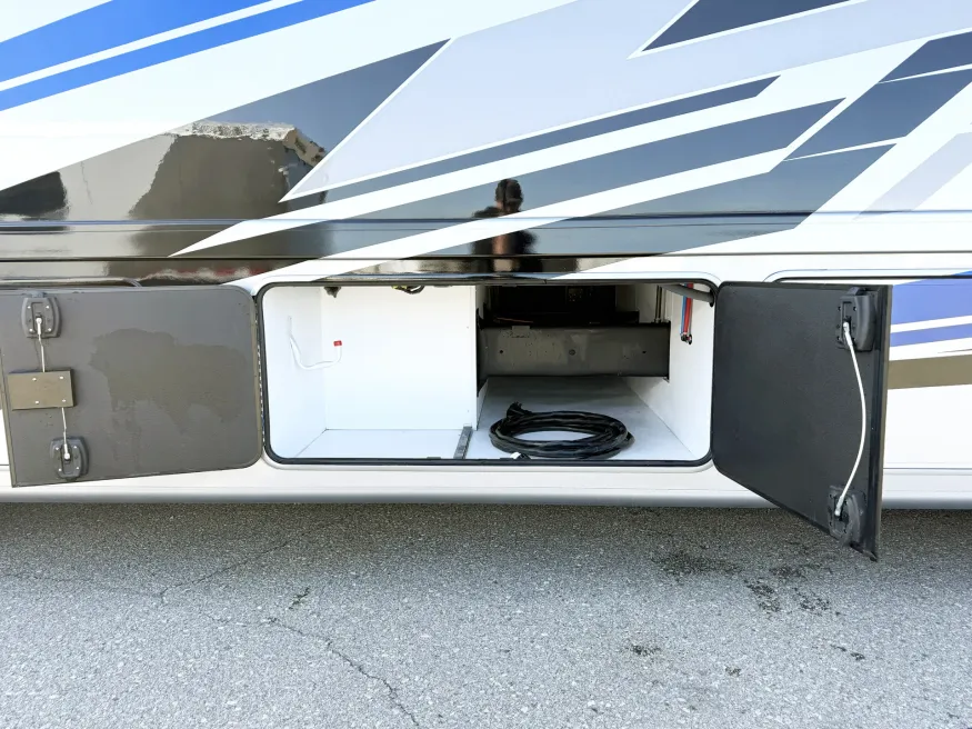 2025 Thor Palazzo GT 33.6 | Photo 30 of 30