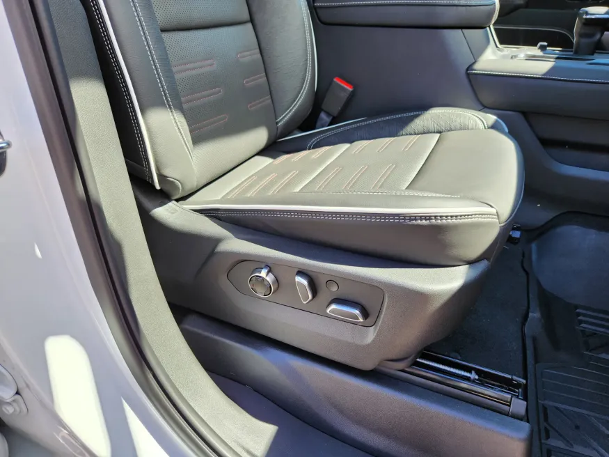 2026 GMC Sierra 1500 AT4X | Photo 14 of 28