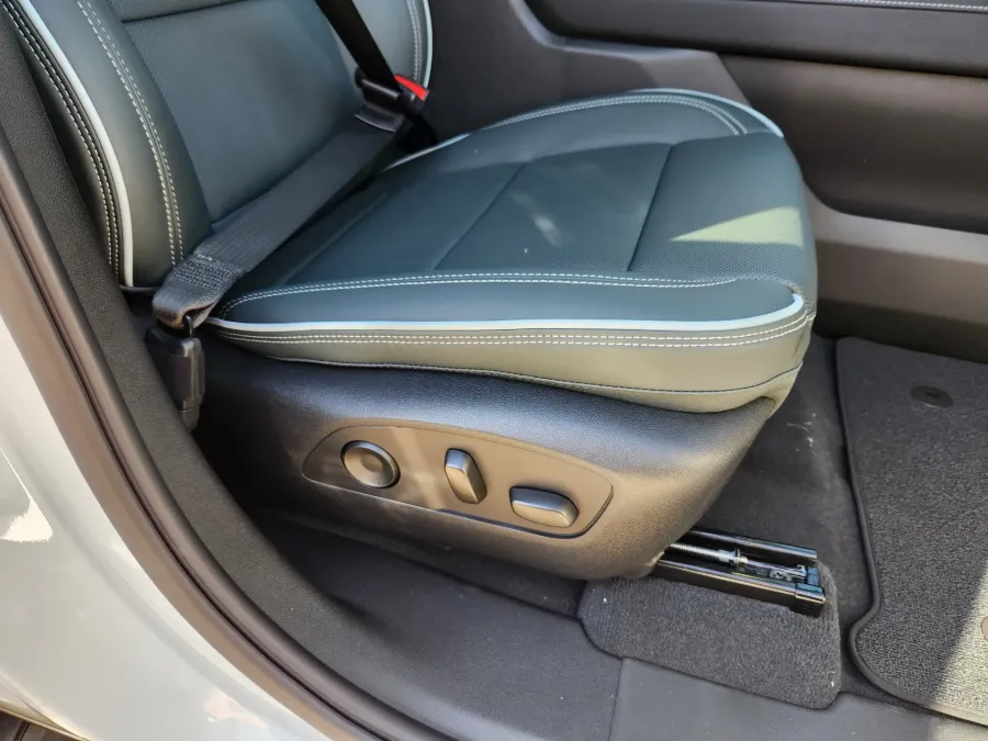 2026 GMC Sierra EV Extended Range AT4 | Photo 18 of 29