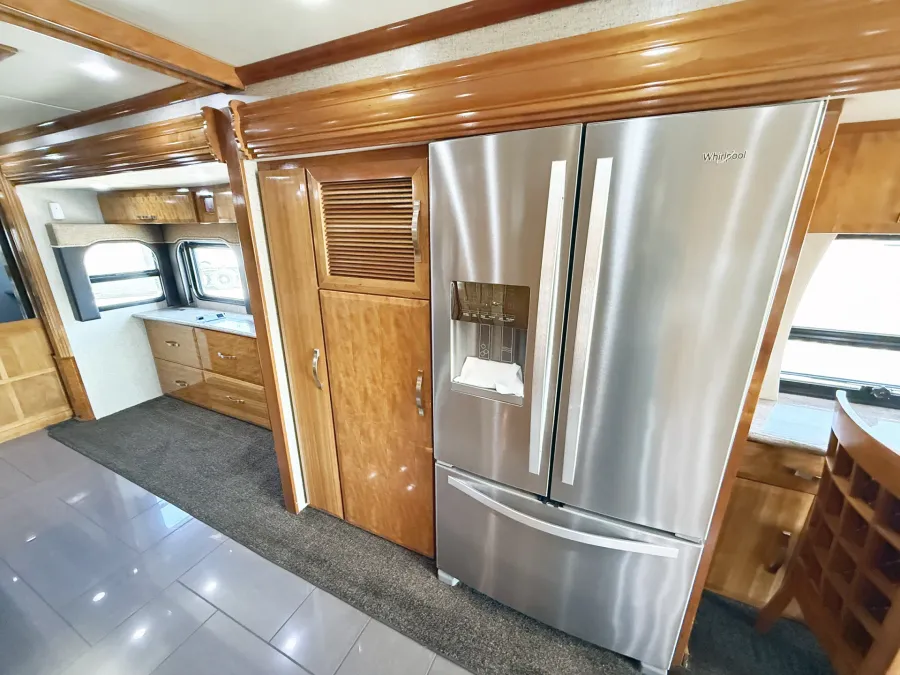 2013 Newmar King Aire 4584 | Photo 12 of 33