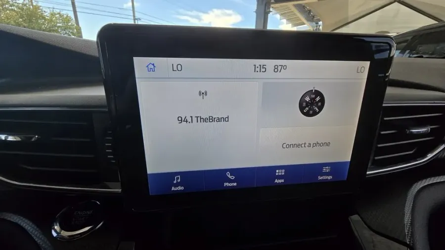 2022 Ford Explorer | Photo 21 of 31