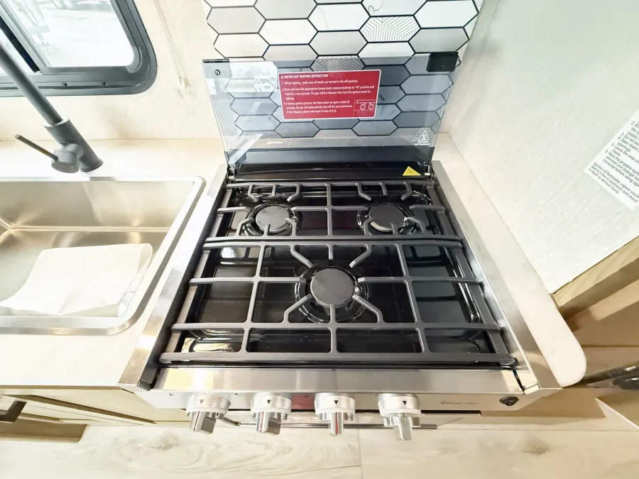 2025 Coachmen Leprechaun 220XG | Photo 10 of 21