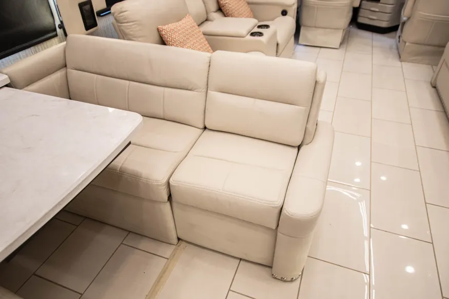 2022 Newmar London Aire 4579 | Photo 16 of 28