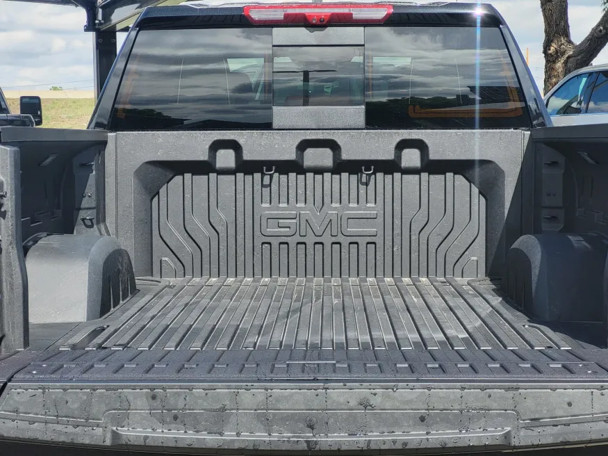 2026 GMC Sierra 1500 Denali Ultimate | Photo 25 of 26