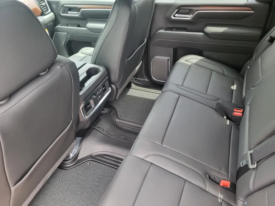 2026 GMC Sierra 2500HD Denali | Photo 22 of 25