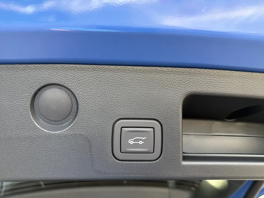 2026 Chevrolet Equinox FWD Activ | Photo 9 of 20