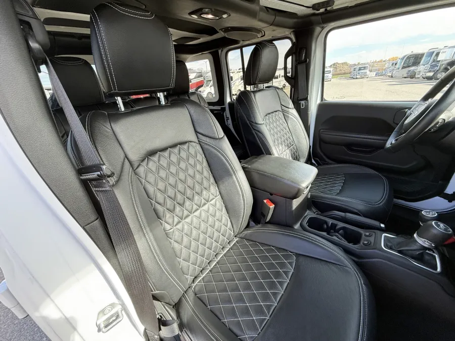 2018 Jeep Wrangler | Photo 19 of 21