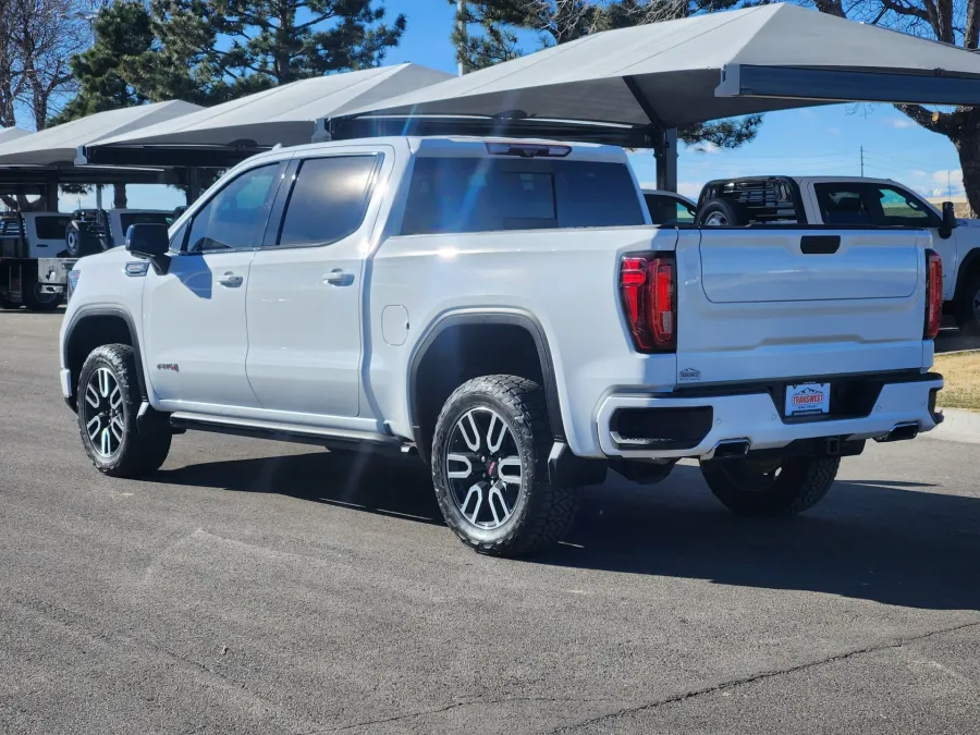 2022 GMC Sierra 1500 AT4 | Photo 1 of 22