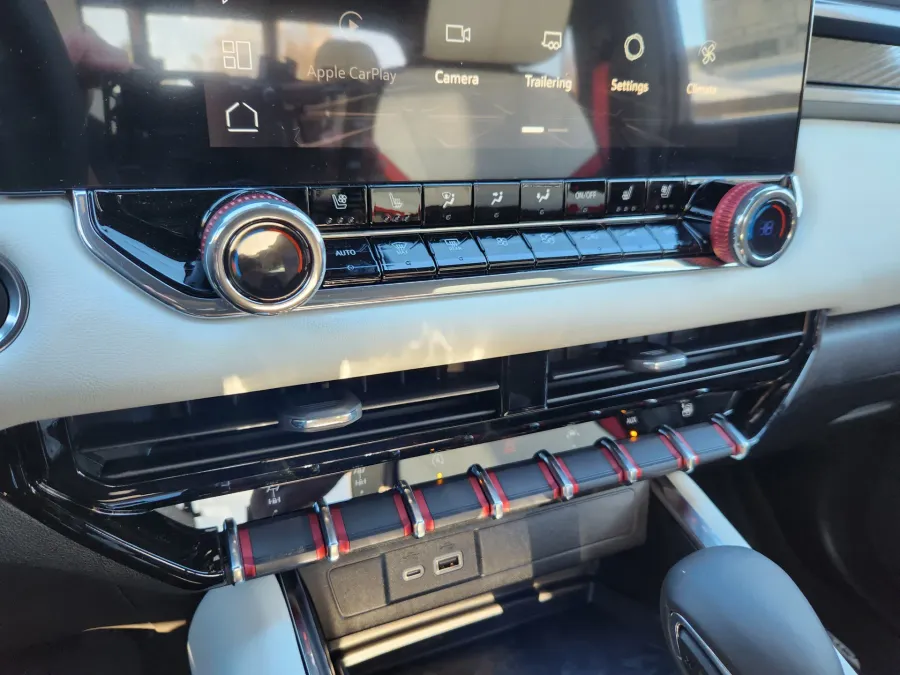 2026 GMC Canyon 4WD AT4X | Photo 24 of 29