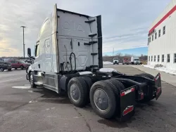 2024 Freightliner Cascadia | Thumbnail Photo 7 of 16