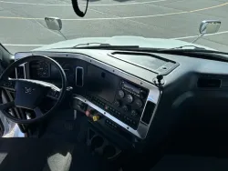 2025 Western Star 47X | Thumbnail Photo 14 of 18