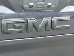 2024 GMC Sierra 2500HD Denali | Thumbnail Photo 10 of 25
