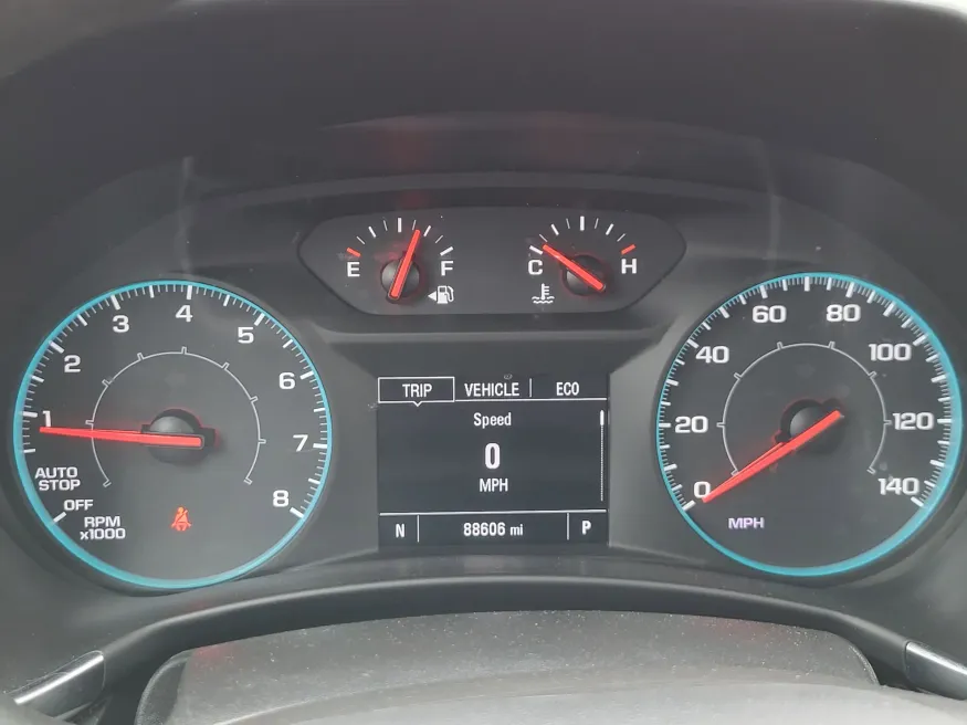 2021 Chevrolet Equinox LS | Photo 13 of 25