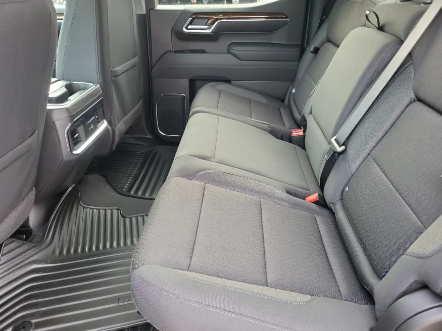 2026 GMC Sierra 1500 Elevation | Photo 20 of 23