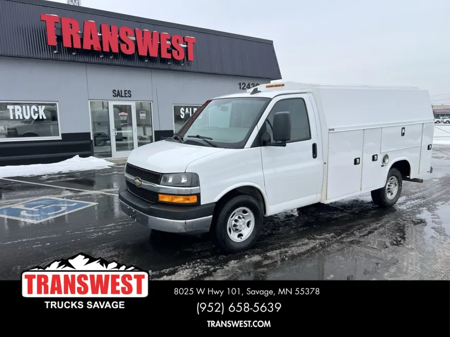2019 Chevrolet Express | Photo 1 of 16