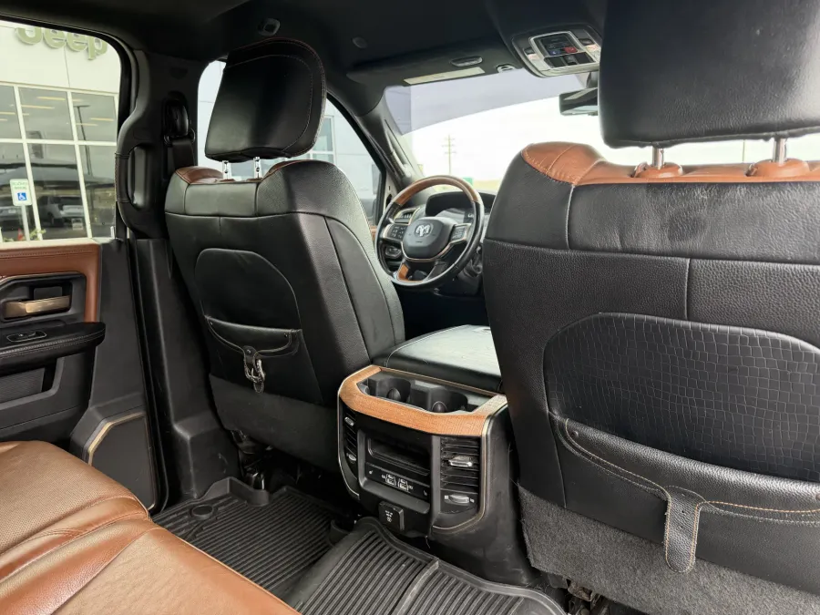 2022 RAM 3500 Longhorn | Photo 11 of 23