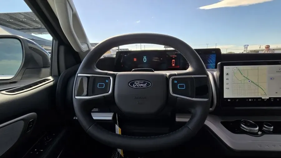 2025 Ford Expedition Max | Photo 19 of 40