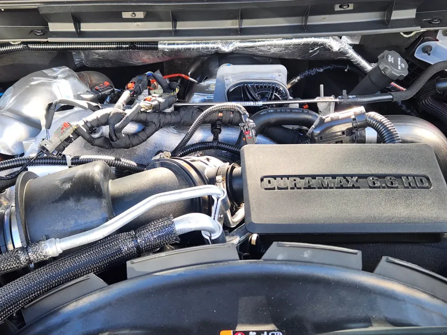 2026 GMC Sierra 2500HD AT4 | Photo 19 of 20