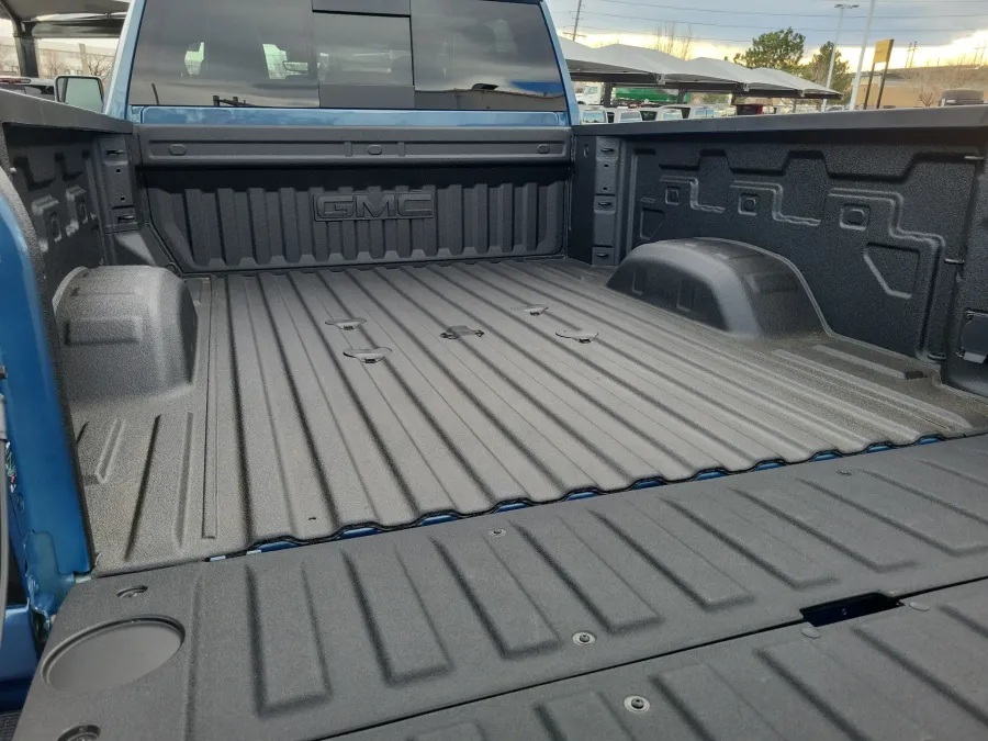 2026 GMC Sierra 2500HD Denali Ultimate | Photo 21 of 23