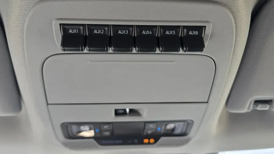 2026 Ford Super Duty F-350 | Photo 22 of 27