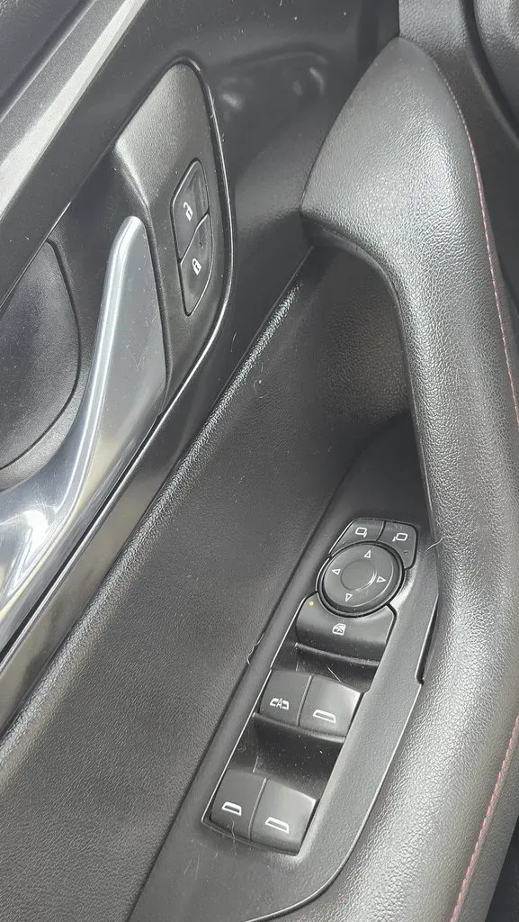 2023 Chevrolet Blazer | Photo 12 of 32