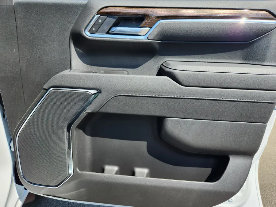 2026 GMC Sierra 1500 Elevation | Photo 17 of 28