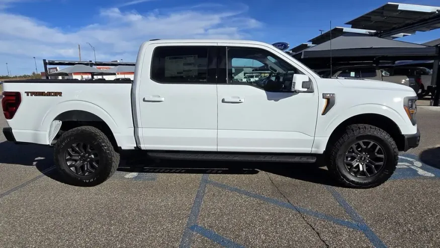 2025 Ford F-150 | Photo 4 of 34