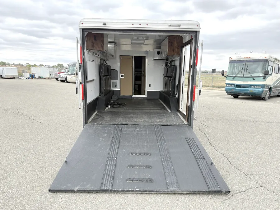 2022 Logan Coach Ultimate Sports Hauler | Photo 17 of 25
