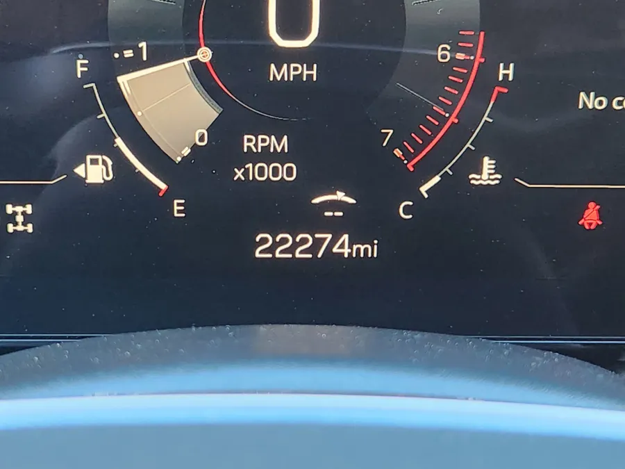 2025 GMC Terrain AWD Elevation | Photo 21 of 28