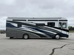 2026 Newmar Ventana 3512 | Thumbnail Photo 1 of 40