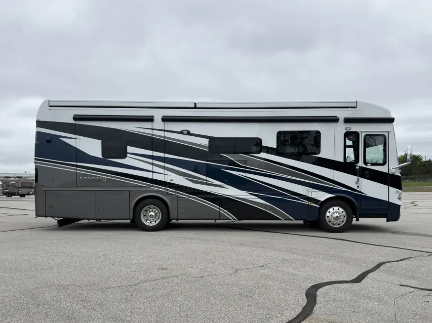 2026 Newmar Ventana 3512 | Photo 1 of 40